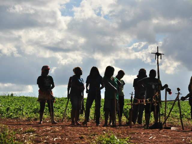  Rezadores de acampamento dizem que Nisio est&aacute; morto e j&aacute; se comunicou com eles