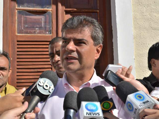  Para dar &quot;orienta&ccedil;&otilde;es&quot;, Trad quer eleger prefeito do PMDB