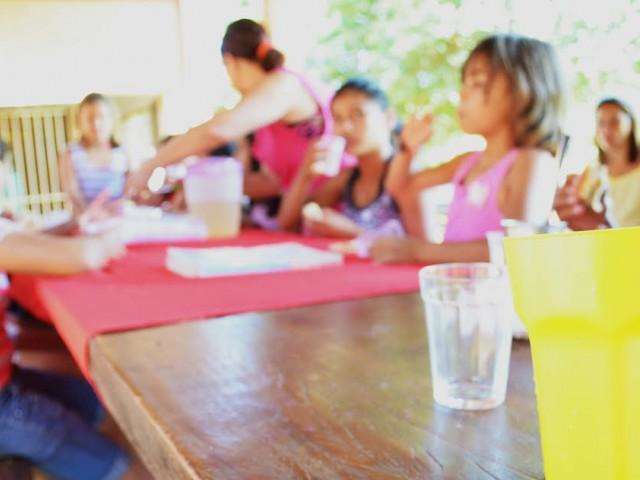 Abrigo de meninas atinge lota&ccedil;&atilde;o e sofre com pouca ajuda do poder p&uacute;blico