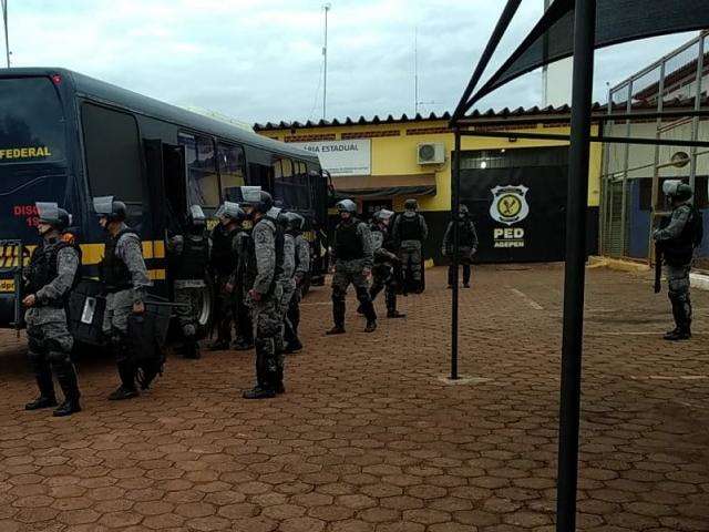 Pente-fino n&atilde;o acha t&uacute;nel em pres&iacute;dio, mas encontra cela com grade serrada
