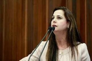 A deputada Mara Caseiro, do PTdoB,  durante fala na Assembleia Legislativa. (Foto: Divulgação)