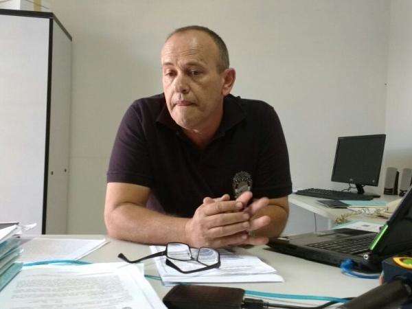 Sem dinheiro e no desespero, pai tenta vender beb&ecirc; pelo Facebook e &eacute; preso