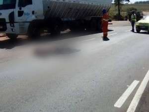 Homem morre atropelado ao atravessar rodovia em cidade de MS