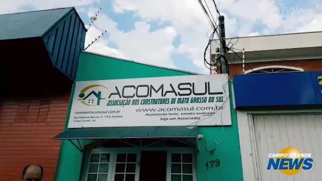 Carreata protesta contra paralisa&ccedil;&atilde;o dos financiamentos do Minha Casa Minha Vida