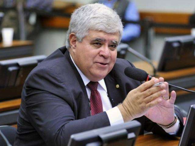 &quot;N&atilde;o sacrificaria um companheiro em fun&ccedil;&atilde;o da opini&atilde;o p&uacute;blica&quot;, diz Marun