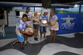 Calçadão de Copacabana é calçada do boteco &quot;Rio 40 graus&quot;. Casa vai tocar samba. (Foto: Gerson Walber)