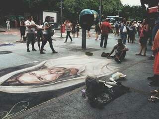 De acordo com o artista, as imagens religiosas são as que mais impressionam nas ruas. (Foto: Arte Forious) 