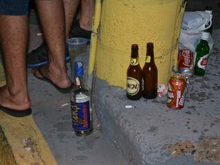  Festa de torcida tem combina&ccedil;&atilde;o de risco: jovens, &aacute;lcool e nada de fiscaliza&ccedil;&atilde;o