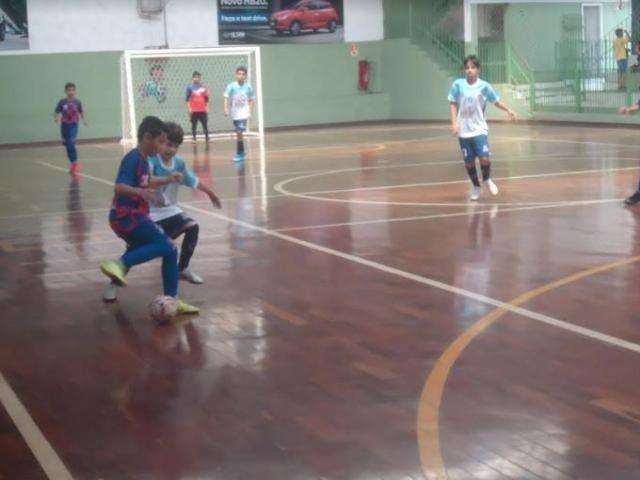 Rodada da Copa Pelezinho de Futsal tem 6 partidas neste s&aacute;bado