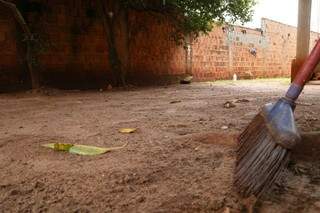 Bairro n&atilde;o recebe visita de agentes de sa&uacute;de h&aacute; seis meses, diz moradora