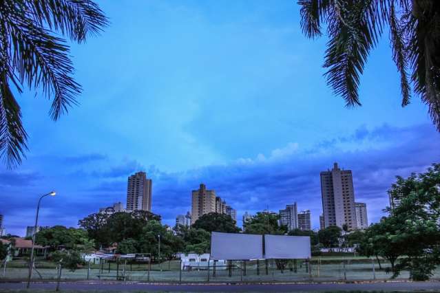 Previs&atilde;o &eacute; de chuvas durante a tarde desta sexta-feira e m&aacute;xima de 34&ordm;C em MS