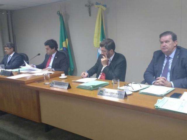 CCJ derruba veto a projeto que prev&ecirc; notificar cliente sobre d&iacute;vida por carta