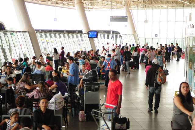 Na v&eacute;spera do feriad&atilde;o, rodovi&aacute;ria  tem movimento 30% maior 