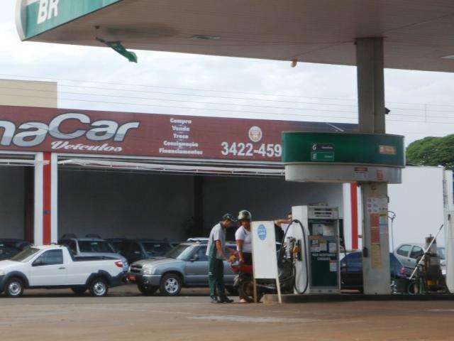 Em quatro meses, pre&ccedil;o da gasolina cai 6%, mostra pesquisa do Procon