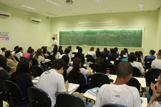 Estudantes devem &quot;correr atr&aacute;s&quot; de preju&iacute;zo duas semanas antes do Enem 