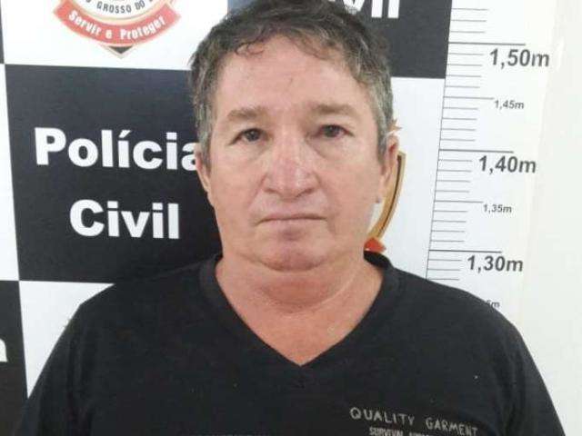 Suspeito se entrega e confessa ter matado homem a golpes de fac&atilde;o
