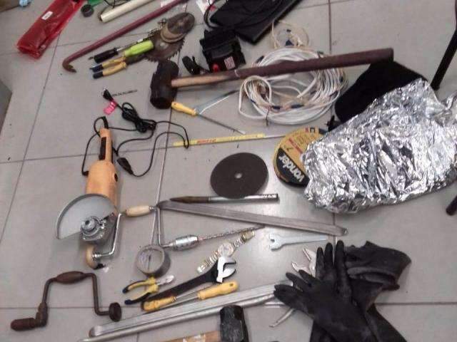 Pol&iacute;cia prende seis tentando invadir ag&ecirc;ncia de cooperativa de cr&eacute;dito