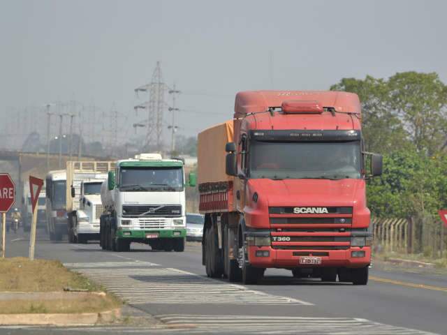  Fiscaliza&ccedil;&atilde;o da Lei do Descanso dos caminhoneiros &eacute; adiada por 6 meses -