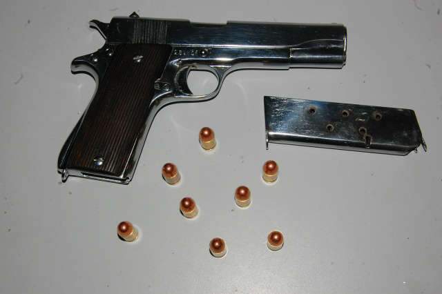  Dupla flagrada com droga e pistola em Audi pagou R$ 3,5 mil pela arma