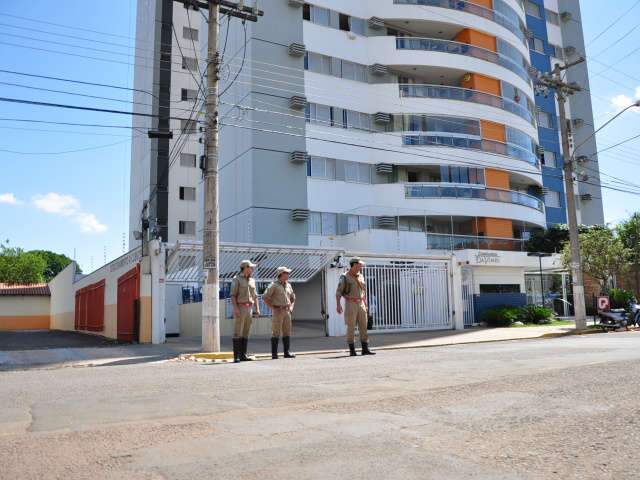  Menino de sete anos v&iacute;tima de inc&ecirc;ndio em pr&eacute;dio &eacute; transferido de hospital