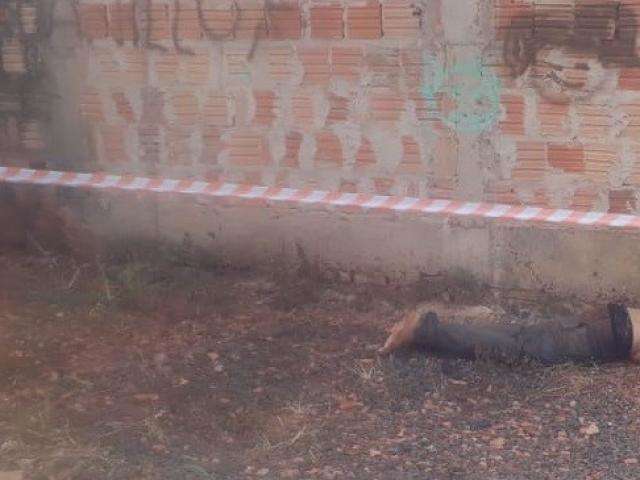 Depoimento de familiares ajudar&aacute; a reconstruir passos de jovem encontrado morto