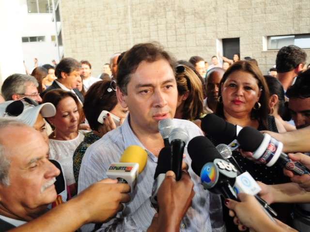 Em seu 1&ordm; pronunciamento, Bernal faz agradecimentos e prega nova hist&oacute;ria