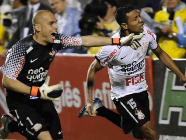  Corinthians vence Palmeiras nos p&ecirc;naltis e pega o Santos na final