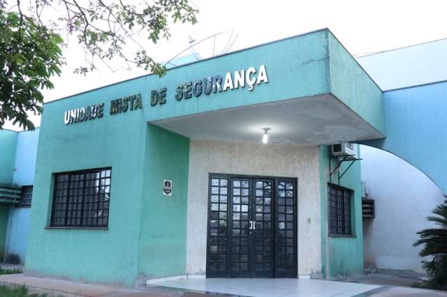 Motorista de aplicativo fica ref&eacute;m por 5 horas e tem carro roubado na Capital