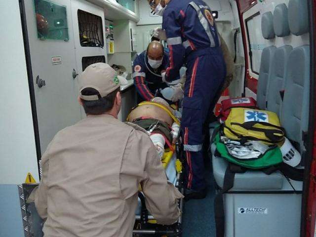 Idoso fica em estado grav&iacute;ssimo ap&oacute;s ser atropelado por motociclista 