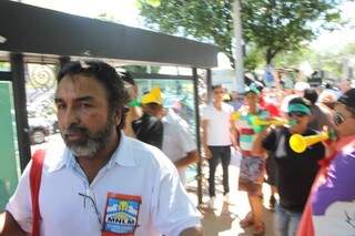 Abílio, exonerado hoje, foi às ruas no sábado em ato contra a cassação de Bernal (Foto: Cleber Gellio)