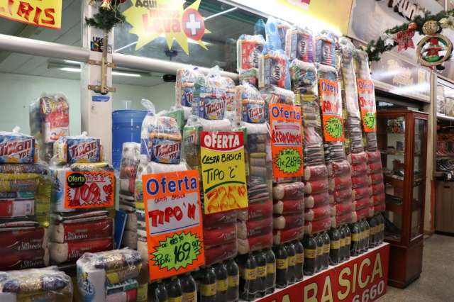 Com R$ 44 a mais, trabalhador consegue upgrade na cesta b&aacute;sica