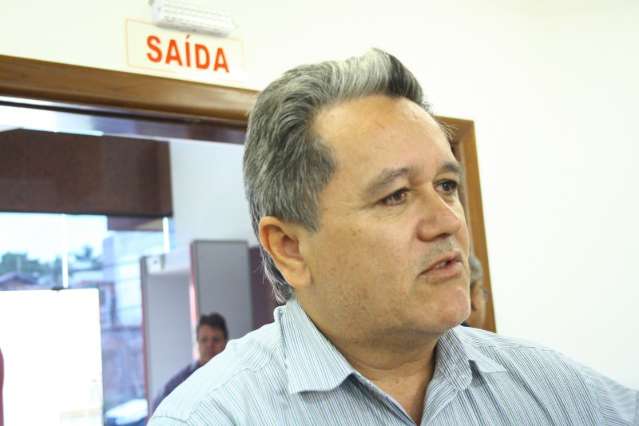 Ap&oacute;s 50 dias, ministro atende &iacute;ndios e demite coordenador da Sesai 