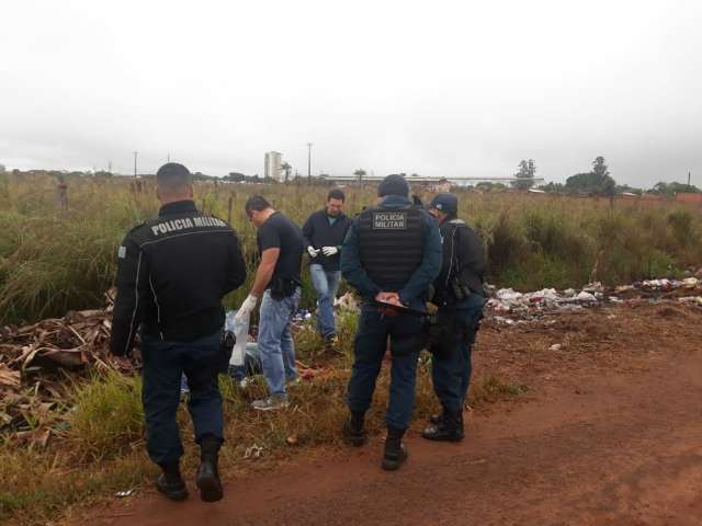Homem &eacute; executado a tiros e corpo achado perto de antiga esta&ccedil;&atilde;o