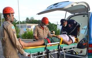 A vítima foi levada para o hospital com escoriações pelo corpo. (Foto: Angela Bezerra/Edição MS)
