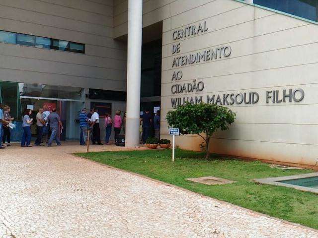 Prefeitura notifica contribuintes sobre o lan&ccedil;amento da taxa de coleta do lixo 