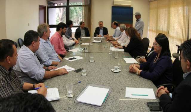 Prefeitos solicitam ajuda ao governo para recuperar estragos causados pela chuva