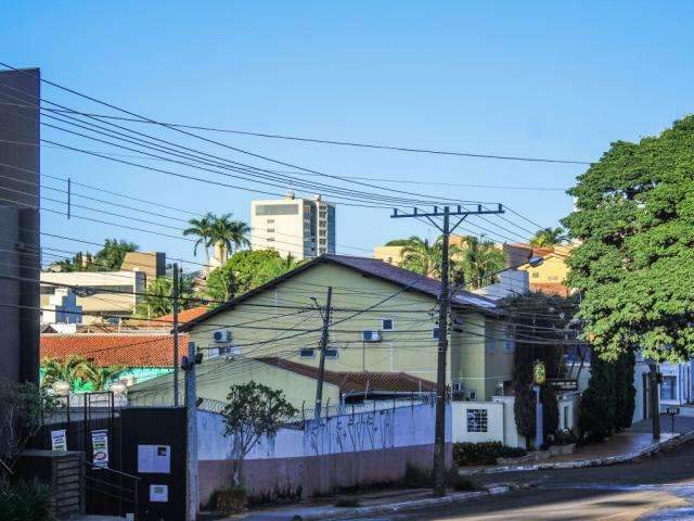 S&aacute;bado ser&aacute; de calor e com possibilidade de chuva, prev&ecirc; Inmet