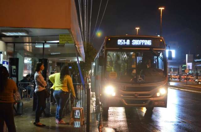 Ag&ecirc;ncia descarta repassar aos passageiros queda no valor do diesel
