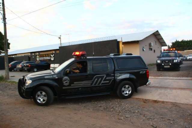 Pol&iacute;cia faz a&ccedil;&atilde;o para prender compradores de fornecedora de coca&iacute;na da Capital