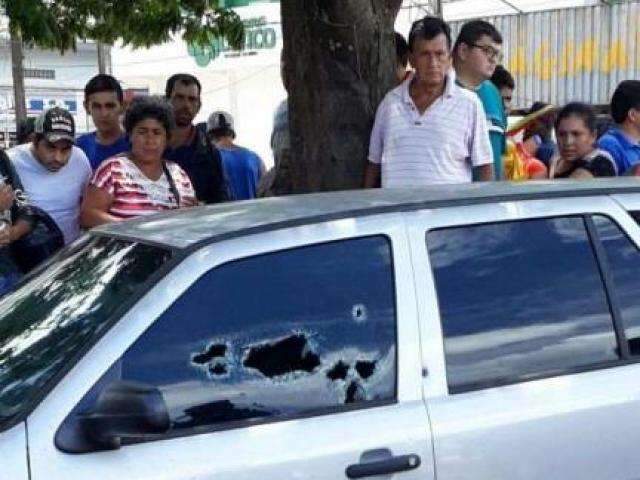 Homem &eacute; executado a tiros a poucos metros da Linha Internacional