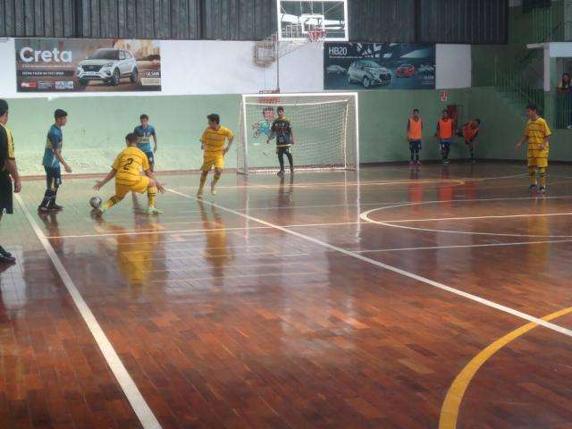 Torneio de futsal define primeiros finalistas neste s&aacute;bado em Campo Grande