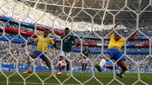 Brasil passa pelo M&eacute;xico e j&aacute; est&aacute; nas quartas de final da Copa do Mundo