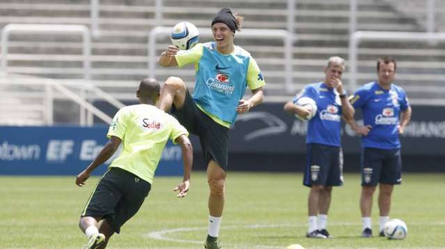 Dunga define time que enfrenta Argentina mas n&atilde;o divulga nomes