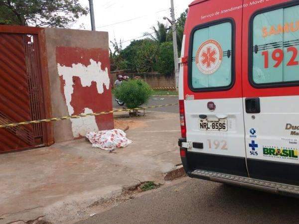 Homem cai enquanto rebocava muro de casa, bate a cabe&ccedil;a e morre