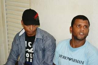 A esquerda, Weslei Galvani e Thiago Fernando Leite Santana, de 29 anos, a direita. Os dois são acusados. (Foto: Coxim Agora) 