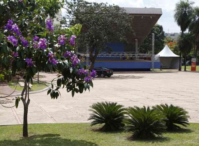 R&eacute;veillon da fam&iacute;lia na Pra&ccedil;a do R&aacute;dio Clube ter&aacute; 170 seguran&ccedil;as