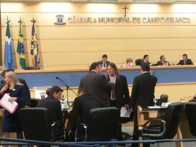 Vereadores se dividem sobre decis&atilde;o de governador n&atilde;o disputar elei&ccedil;&atilde;o