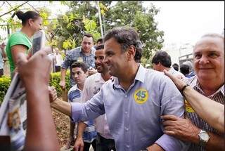 Dilma amplia vantagem para 15 pontos e A&eacute;cio fica perto de Marina