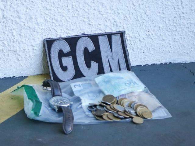 Bandidos arrombam cofre e fogem com pelo menos R$ 15 mil de lot&eacute;rica