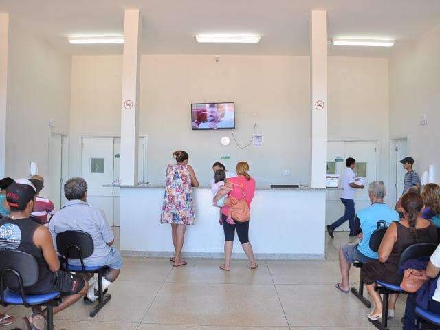 Cobrada, prefeitura faz sil&ecirc;ncio e servidores temem ficar sem 13&ordm; sal&aacute;rio